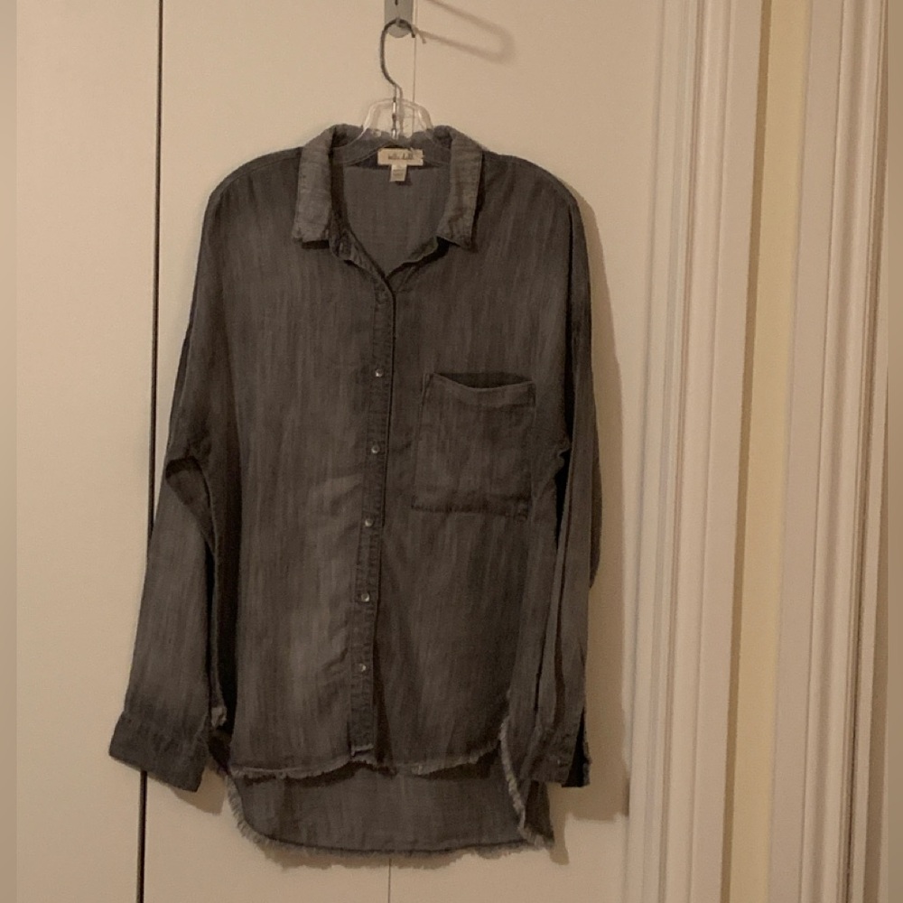 Bella Dahl Button-Up in Grey